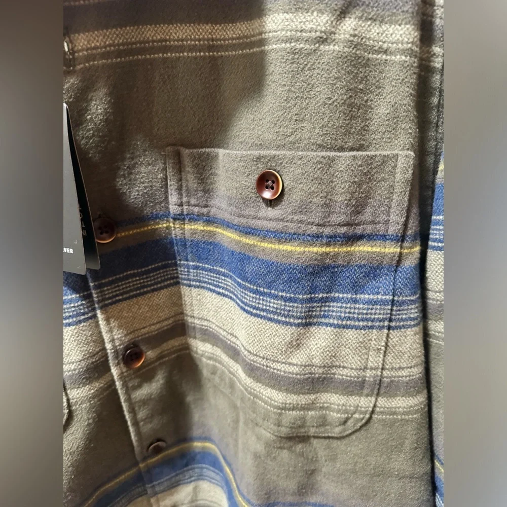 Quiksilver Men's Waterman Lowest Tide Flannel
Long Sleeve Top for Men - Picture 15 of 15